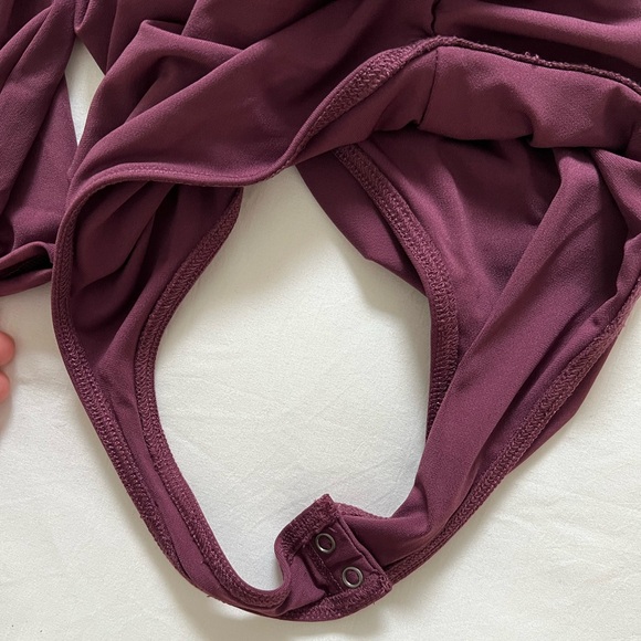 NWT Abercrombie Burgundy One-Shoulder Bodysuit - Picture 9 of 13